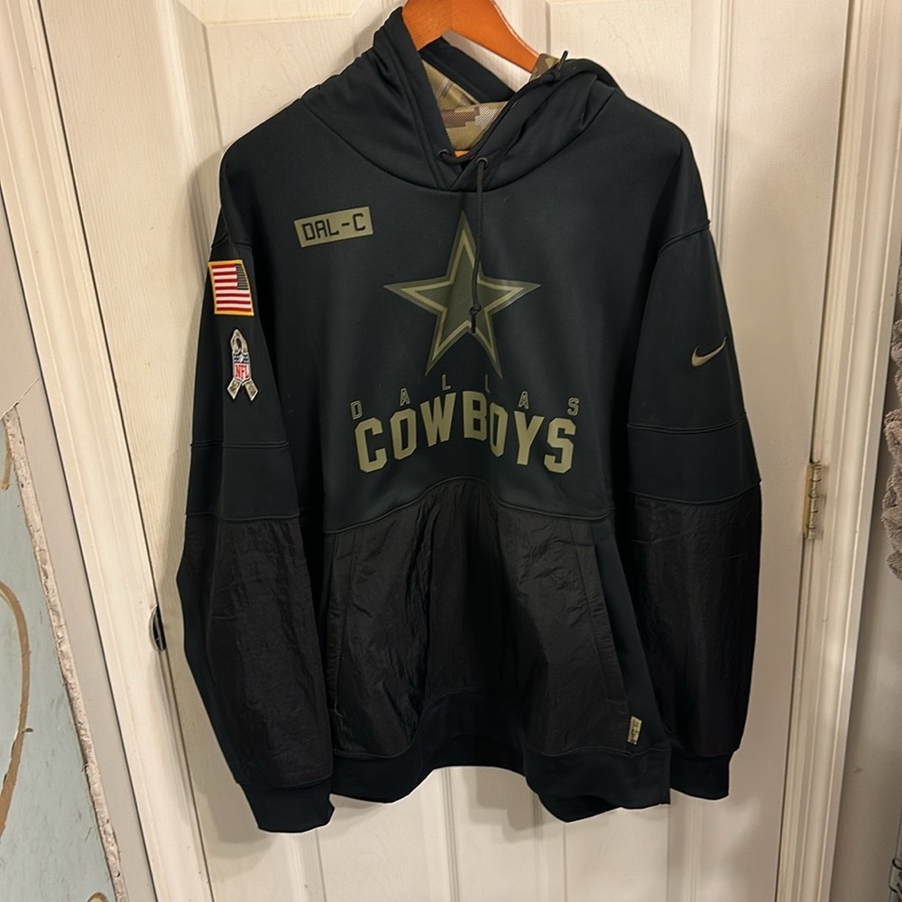 Dallas Cowboys Nike Salute to Service Hoodie
